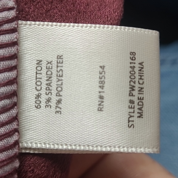 FRANCESCA'S Suede-look Burgundy Shorts - Picture 4 of 4